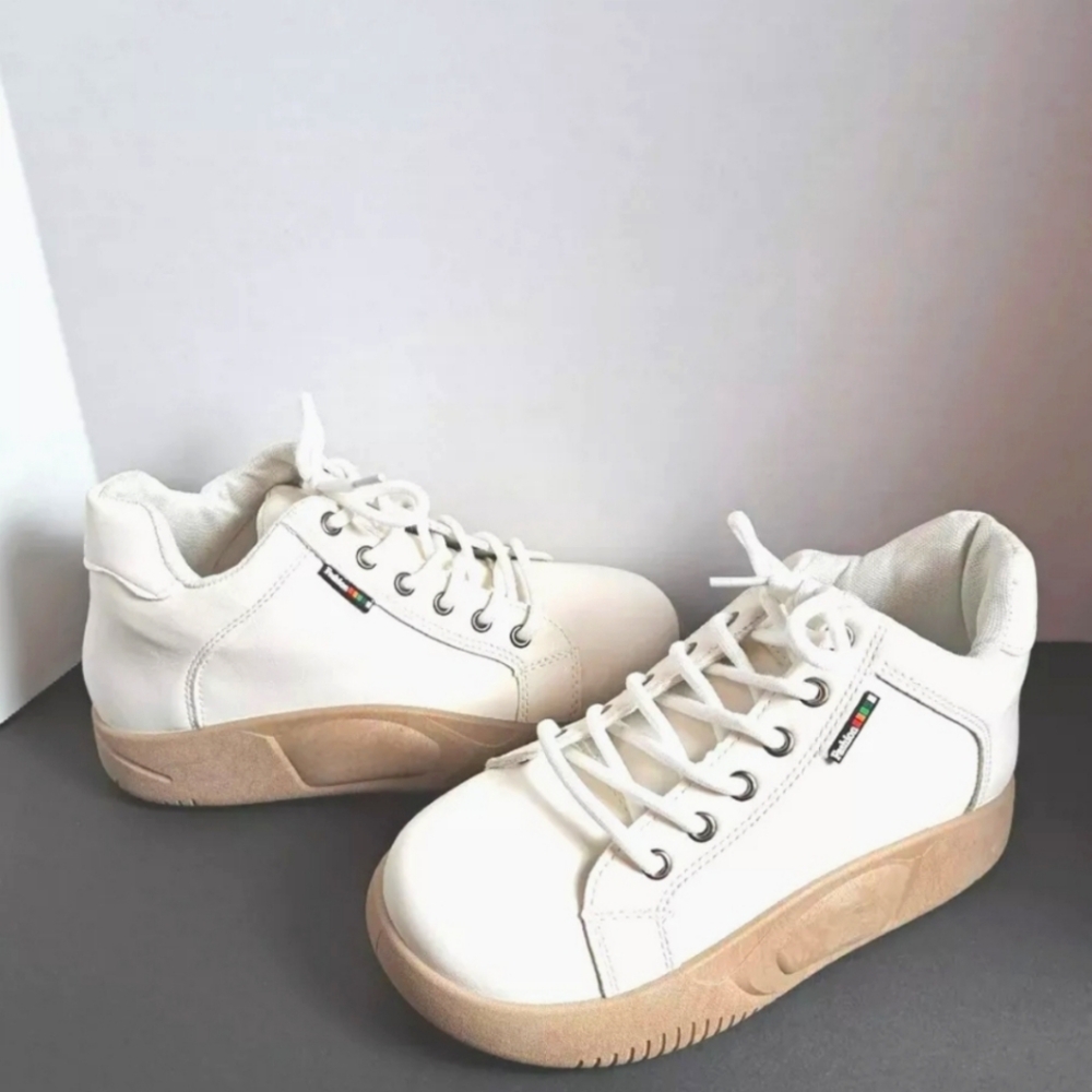 White Platform Lace Up Sneakers Sz 6 Logo Retro 90'S Y2k Cute Street Wear